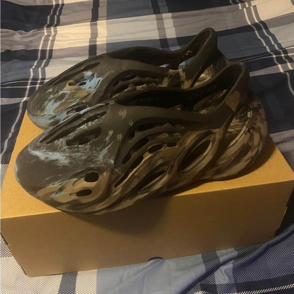 Yeezy foam runner Mx Cinder
